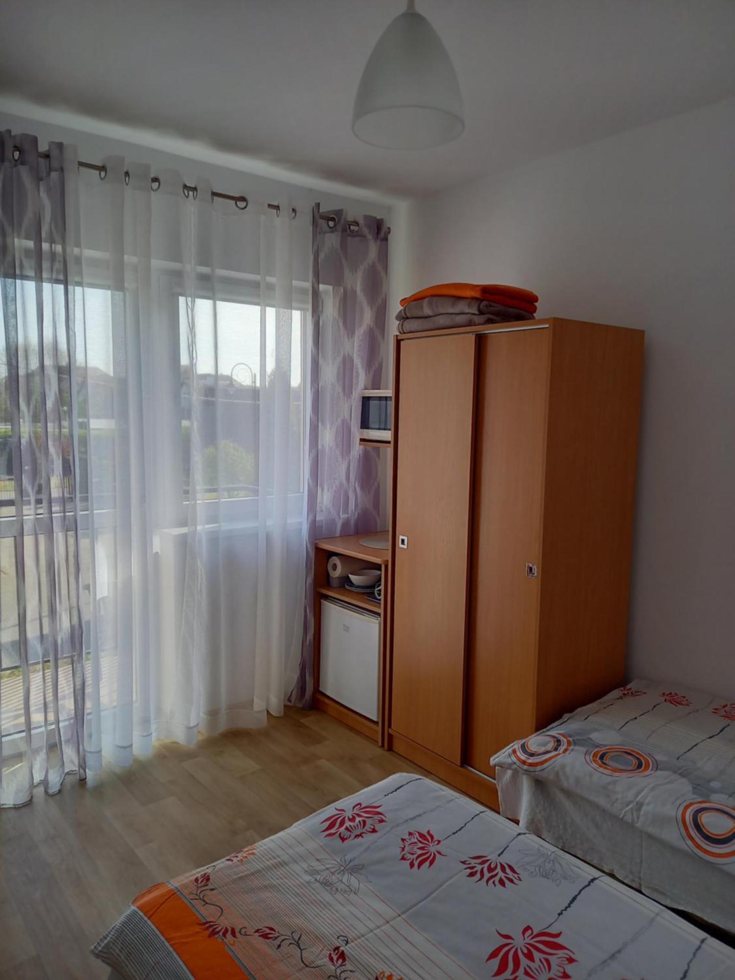 Pokoje Goscinne U Teresy Mrzeżyno Kültér fotó