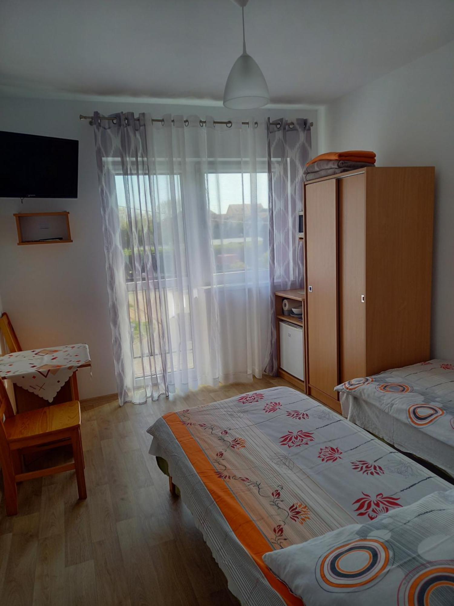 Pokoje Goscinne U Teresy Mrzeżyno Kültér fotó