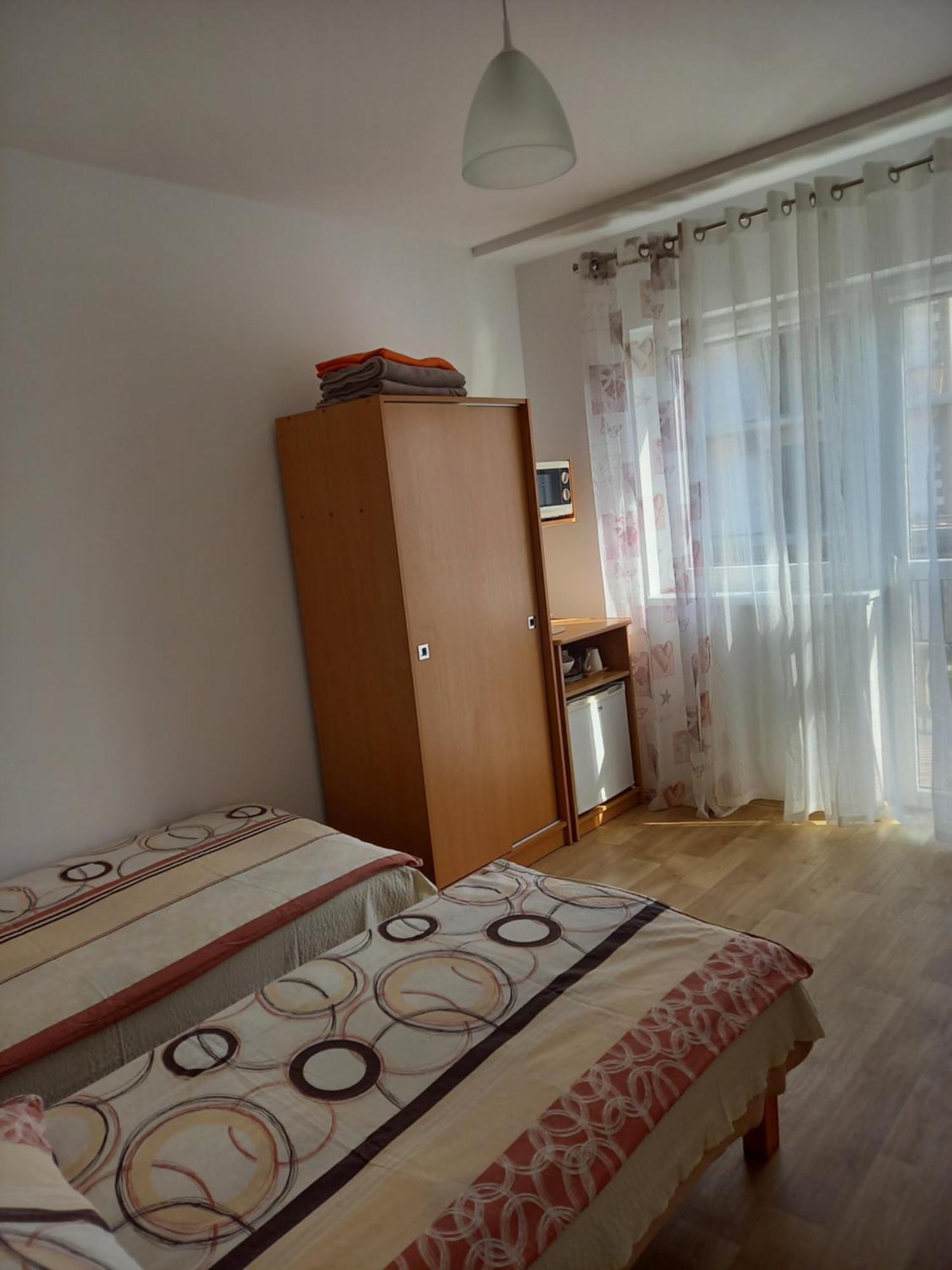 Pokoje Goscinne U Teresy Mrzeżyno Kültér fotó