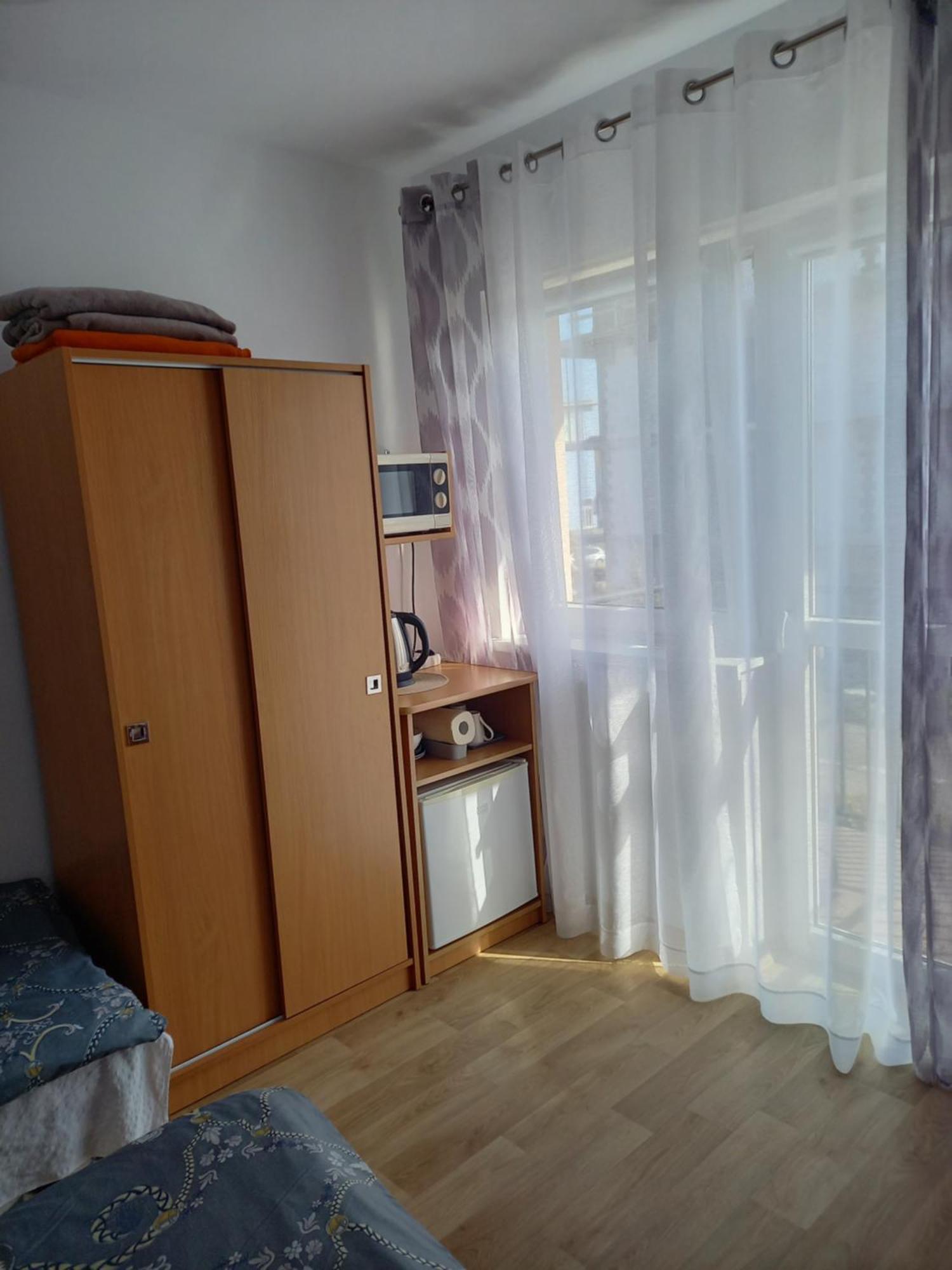 Pokoje Goscinne U Teresy Mrzeżyno Kültér fotó