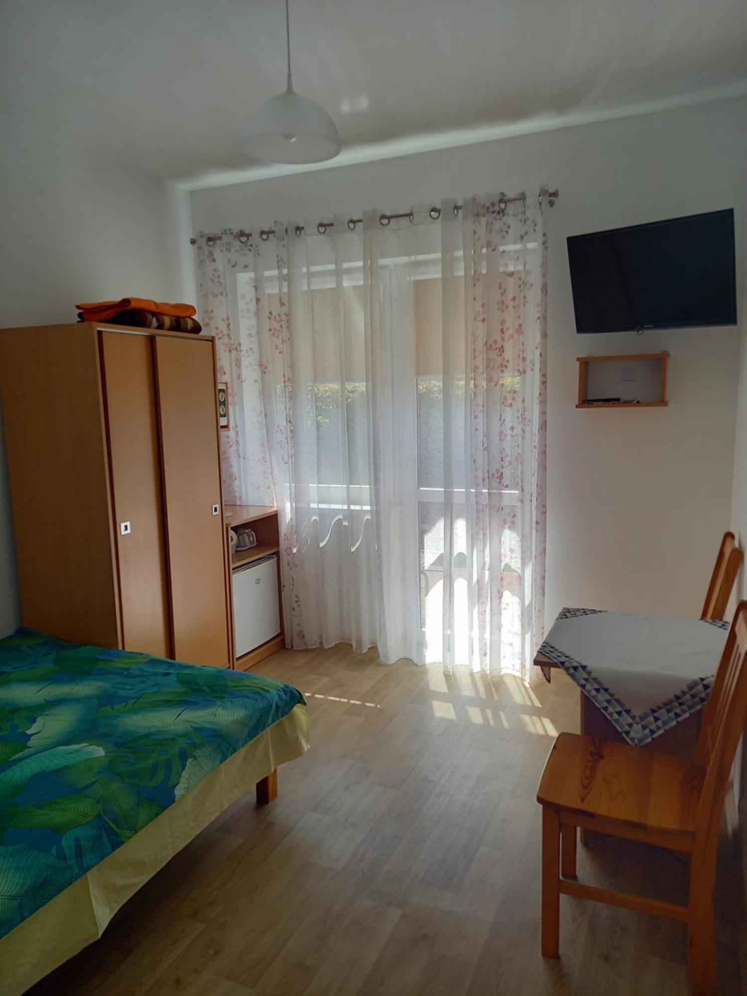 Pokoje Goscinne U Teresy Mrzeżyno Kültér fotó