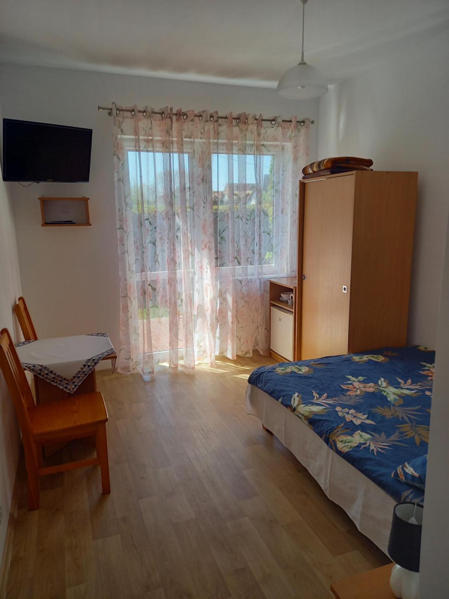Pokoje Goscinne U Teresy Mrzeżyno Kültér fotó